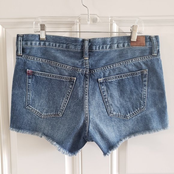 BDG Mid Rise Breezy Button Fly Frayed Sie Slit Denim Shorts SZ 29 - Picture 3 of 14